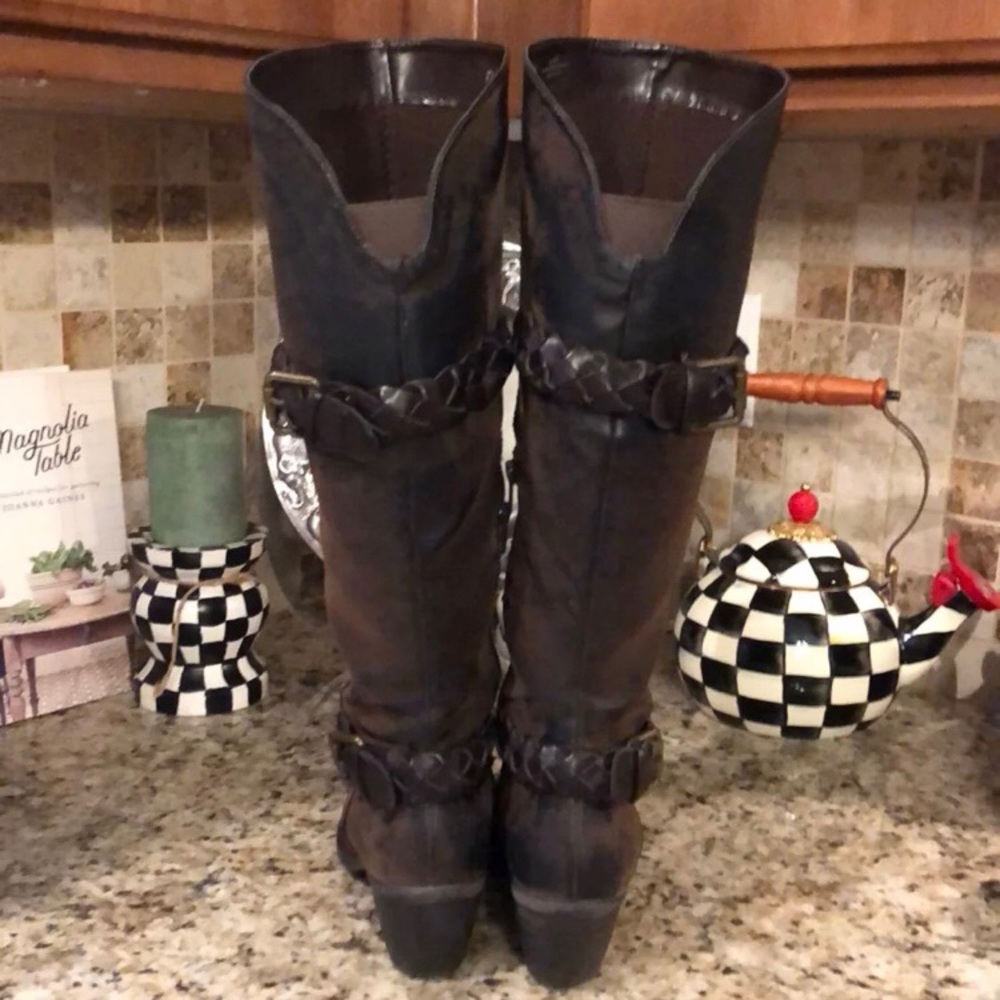 Boots - Picture 3 of 3